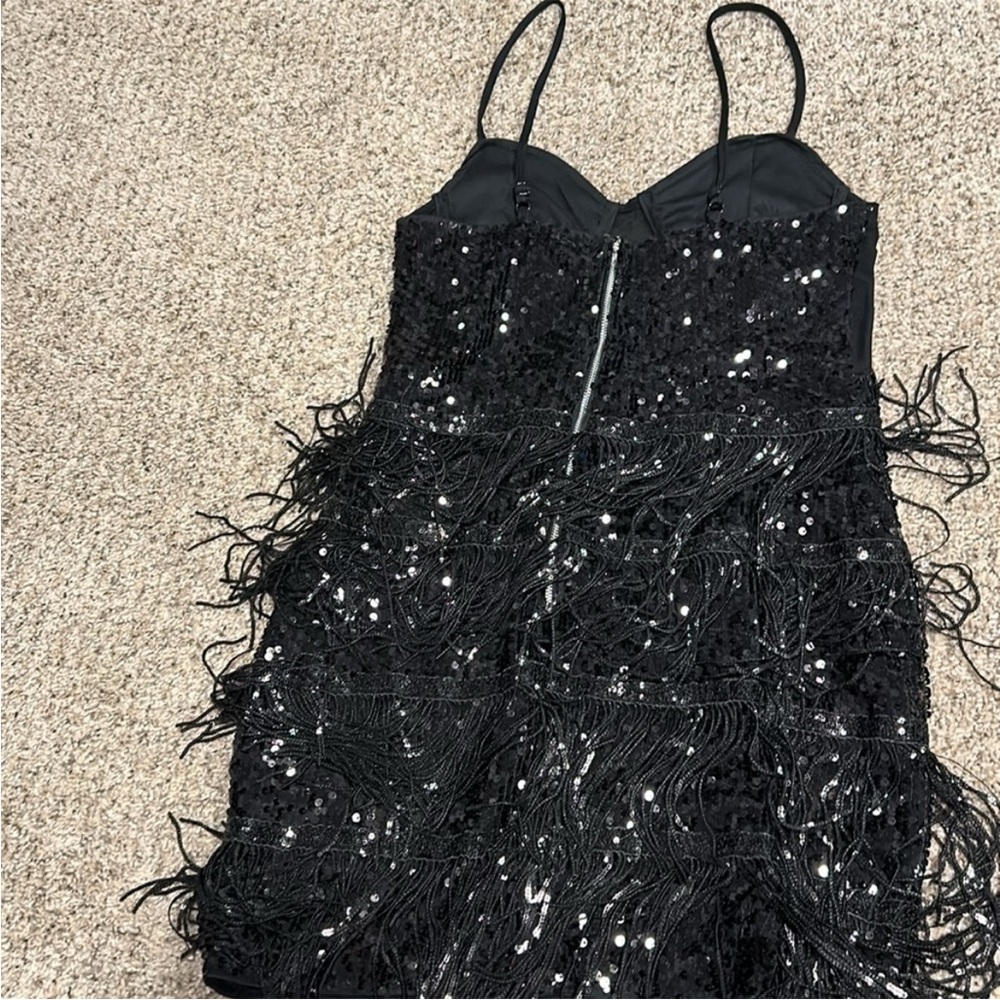 Elegant Black Sequin Dress - Picture 4 of 4